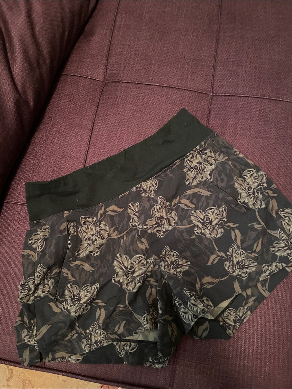 Athleta Black Waistband Trekkie North Printed Shorts